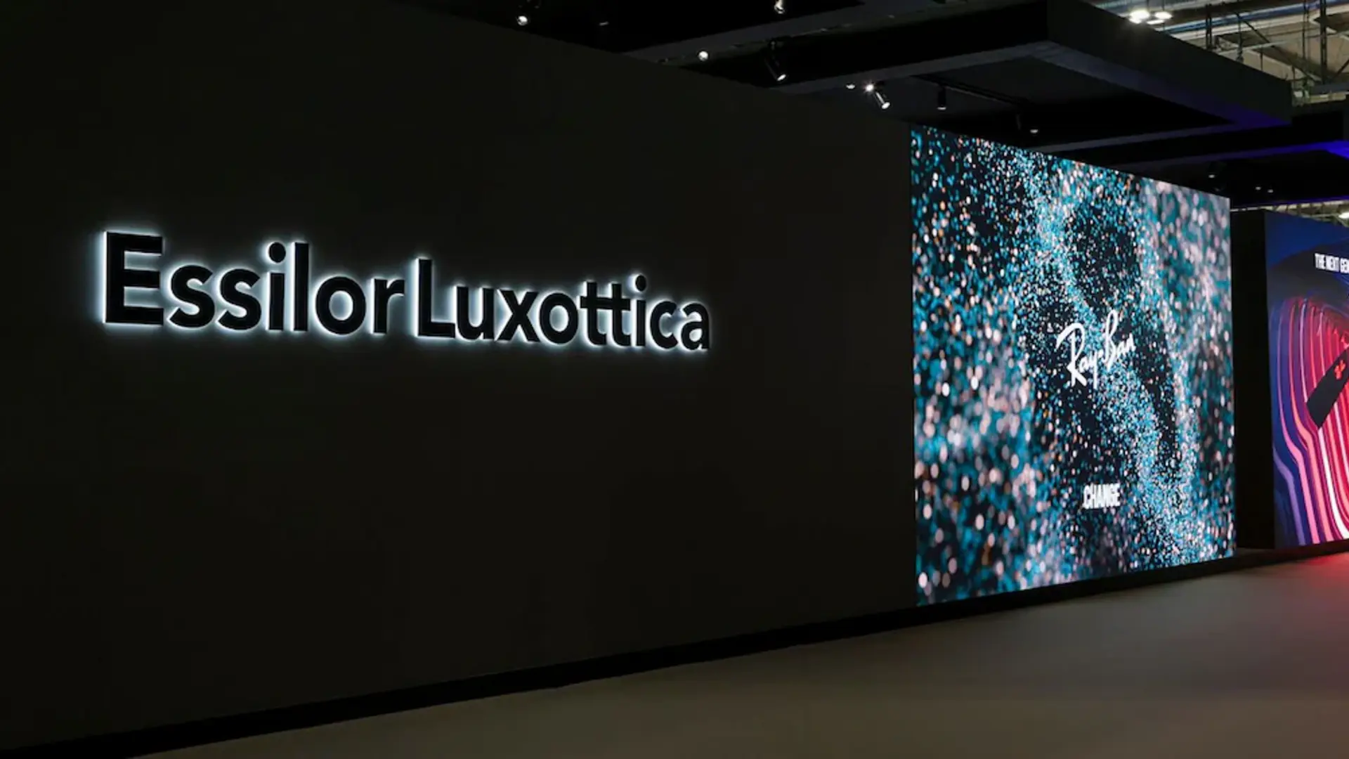EssilorLuxottica logo